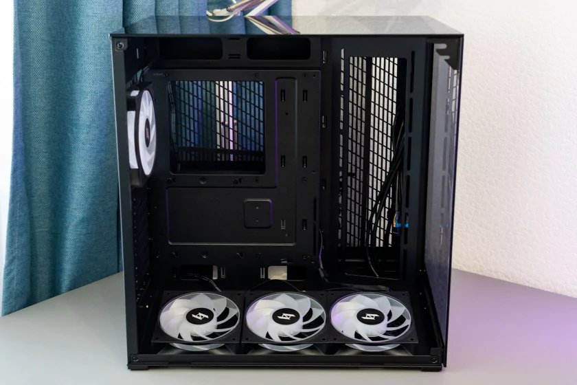Этот ПК-корпус действительно похож на аквариум. Обзор необычного GameMax NEX C56 VC — Шасси. 1