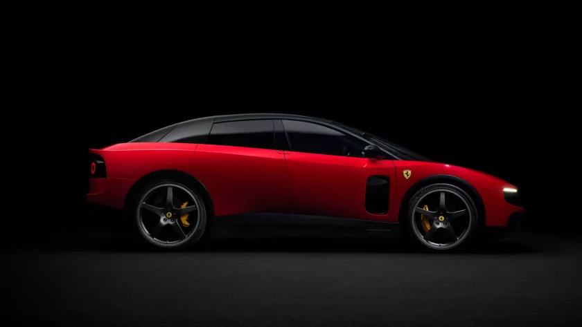 Ferrari представила первый в истории компании электрокар Luce: её облик разработал дизайнер оригинального iPhone