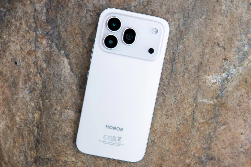 7000 мАч, камера на 200 Мп и ИИ-функция «Фото в видео»: обзор HONOR 600 Pro