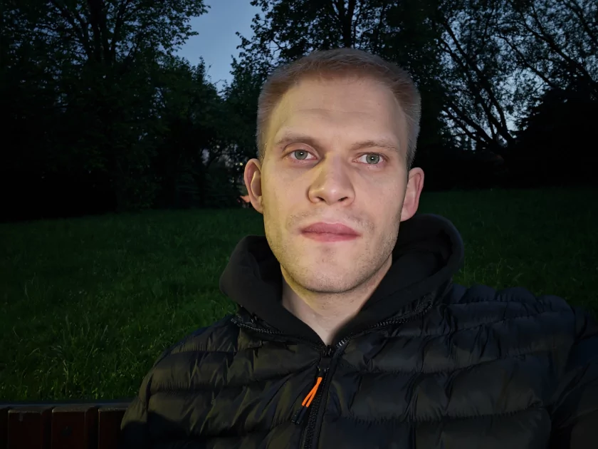 7000 мАч, камера на 200 Мп и ИИ-функция «Фото в видео»: обзор HONOR 600 Pro