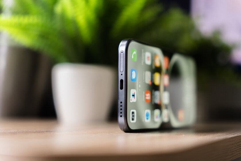 Не гнётся, живёт два дня и круто снимает: обзор HUAWEI nova 15 Max
