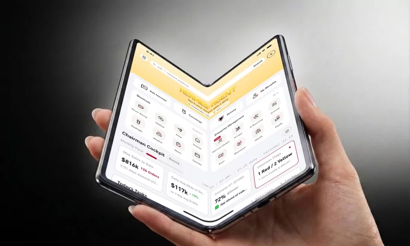 Кожа аллигатора и бриллианты: Vertu представила складной смартфон AlphaFold