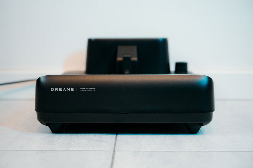 Лёгкий, тонкий и очень мощный: обзор моющего пылесоса Dreame G12 Pro — Базовая станция. 2