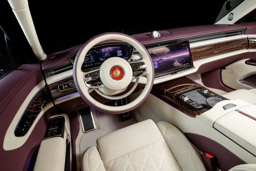 HONGQI GUOYA официально представлен в России — роскошный седан от 27,7 млн рублей