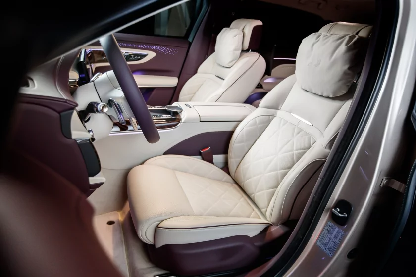 HONGQI GUOYA официально представлен в России — роскошный седан от 27,7 млн рублей