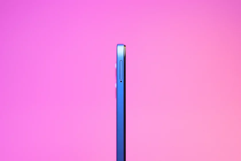 В чём подвох ультрабюджетного смартфона: обзор Infinix SMART 20 в реальных условиях — Дизайн. 4