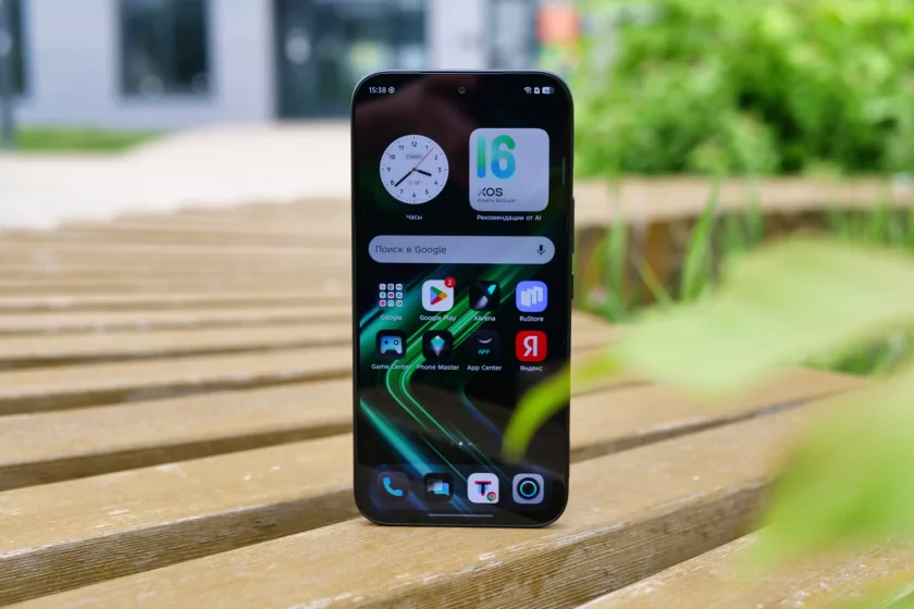 Настоящий геймерский, а не просто мощный смартфон. Обзор Infinix GT 50 Pro с СЖО и триггерами — Дисплей. 3