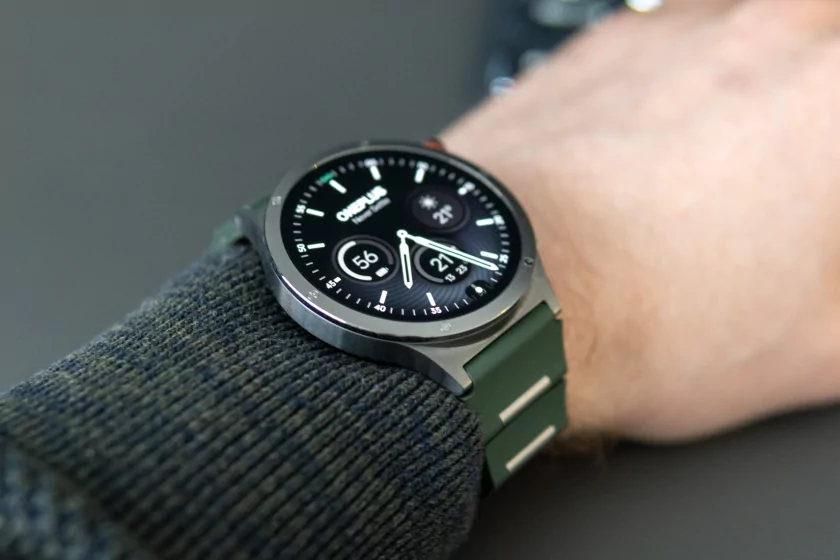 Максимум функций без оверпрайса: обзор OnePlus Watch 4 с двумя процессорами и сапфировым стеклом