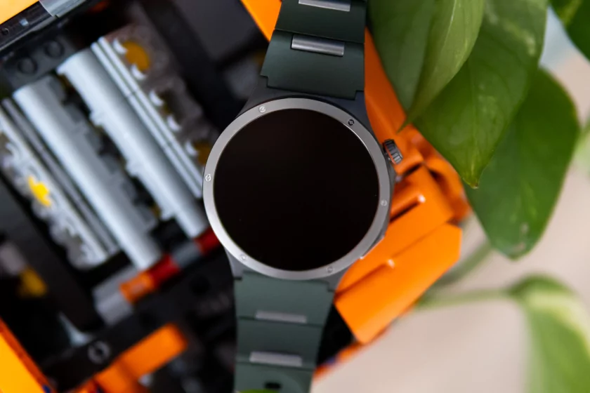 Максимум функций без оверпрайса: обзор OnePlus Watch 4 с двумя процессорами и сапфировым стеклом — Дизайн. 1
