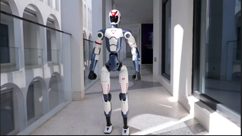 Рождённый двигаться — Born to move. Китайская робототехническая компания Unitree Robotics представляет робота гуманоида нового поколения R1
