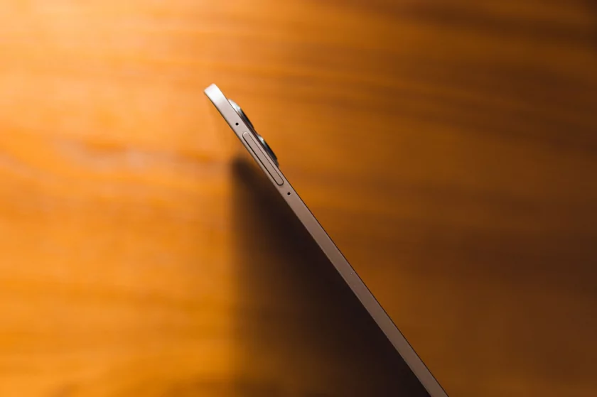 165 Гц, ультратонкий корпус и продвинутая многозадачность: обзор HONOR MagicPad 4 — Дизайн. 3