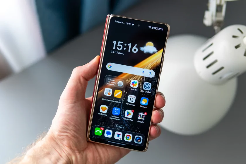 Складные смартфоны больше не эксперимент. Знакомлюсь с HONOR Magic V6, он действительно классный — Дизайн и экраны. 1