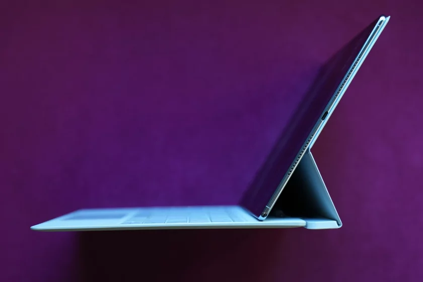 Превращается в ноутбук и отлично снимает: обзор планшета HUAWEI MatePad Pro Max — Дизайн корпуса. 2