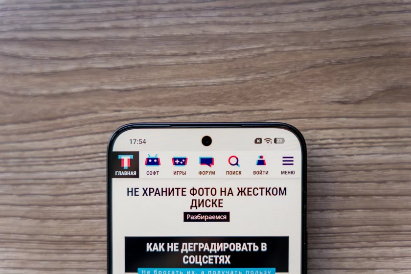 Тот самый «топ за свои деньги»? Подробный обзор и тест Xiaomi 17T Pro — Дисплей. 1