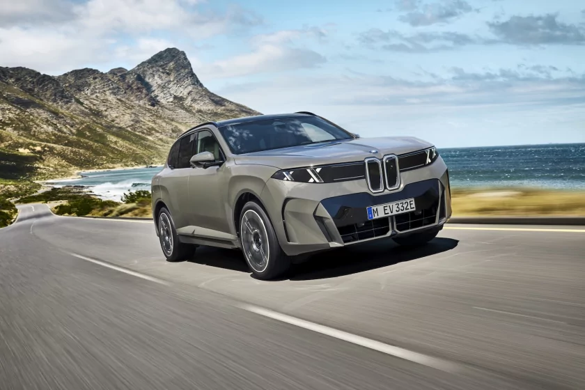 BMW представила первый электрический X5 и модификацию на водороде: выглядит необычно