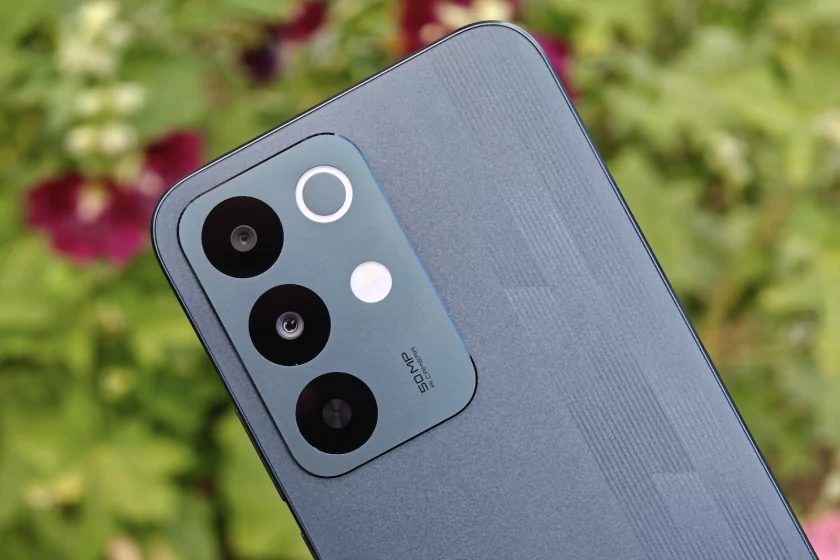 Выносливый, яркий и по разумной цене: обзор realme P4 — Дизайн корпуса. 12