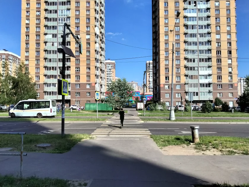 Выносливый, яркий и по разумной цене: обзор realme P4 — Качество снимков. 4