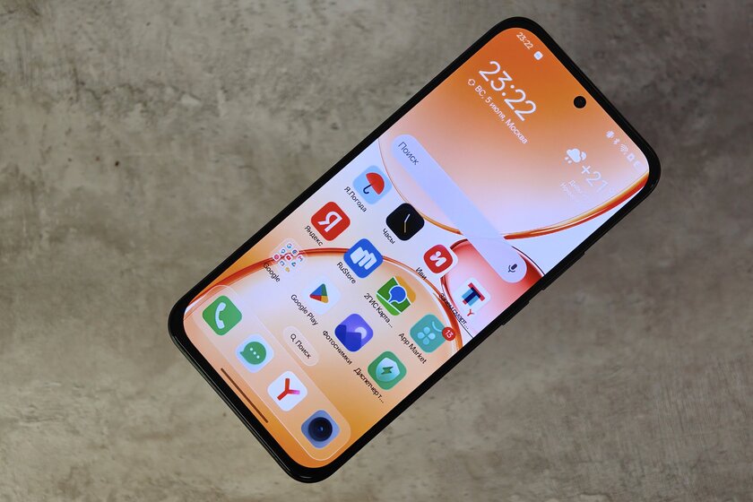 Выносливый, яркий и по разумной цене: обзор realme P4 — Дисплей. 1
