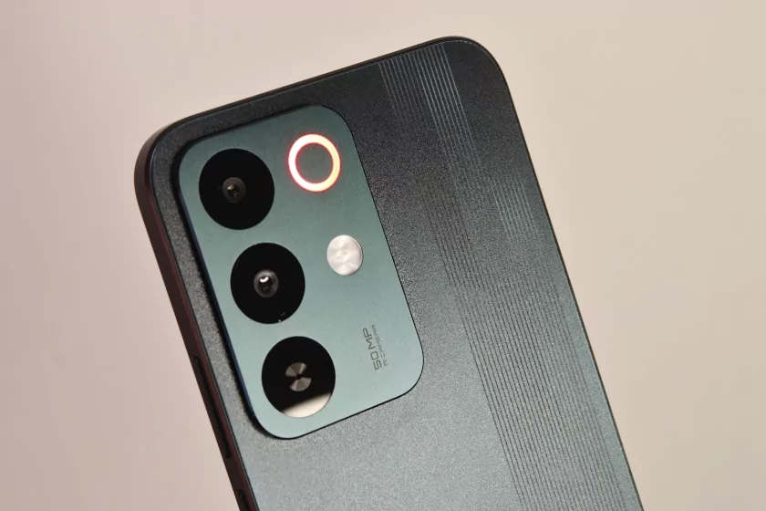 Выносливый, яркий и по разумной цене: обзор realme P4 — Дизайн корпуса. 4