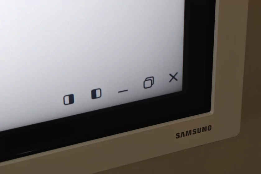 Цифровой флипчарт на 55 дюймов с удобной подставкой: обзор Samsung Flip WM55FX — Дизайн корпуса. 2