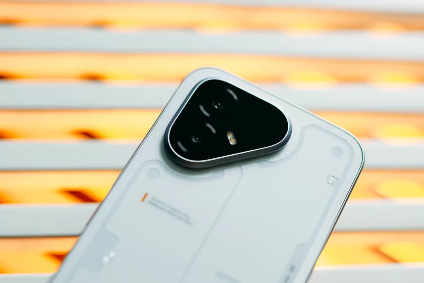 Дополнительная кнопка, мини-экран и батарея на 6 лет: обзор TECNO POVA 8 Pro 5G — Дизайн корпуса. 4