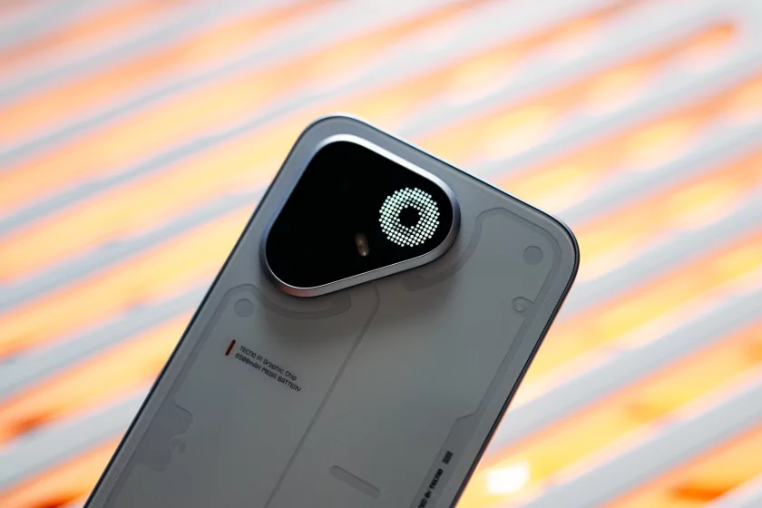 Дополнительная кнопка, мини-экран и батарея на 6 лет: обзор TECNO POVA 8 Pro 5G — Дизайн корпуса. 12