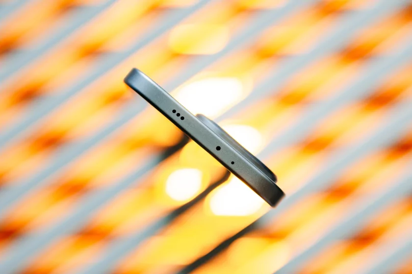 Дополнительная кнопка, мини-экран и батарея на 6 лет: обзор TECNO POVA 8 Pro 5G — Дизайн корпуса. 16