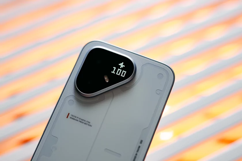Дополнительная кнопка, мини-экран и батарея на 6 лет: обзор TECNO POVA 8 Pro 5G — Дизайн корпуса. 13