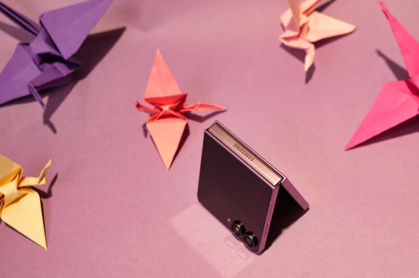 «Квадратный» смартфон, Ultra-флагман и умные часы: что Samsung показала на Galaxy Unpacked
