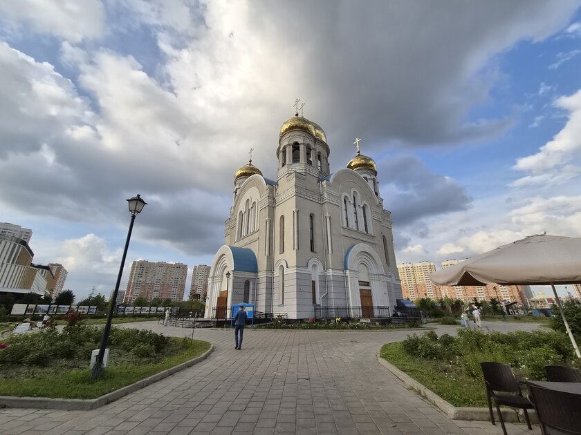 Приличное время автономной работы, отличная камера и не только: обзор Samsung Galaxy S26+ — Качество снимков. 43