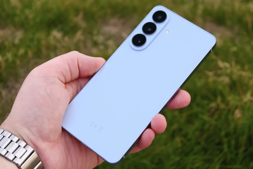 Приличное время автономной работы, отличная камера и не только: обзор Samsung Galaxy S26+