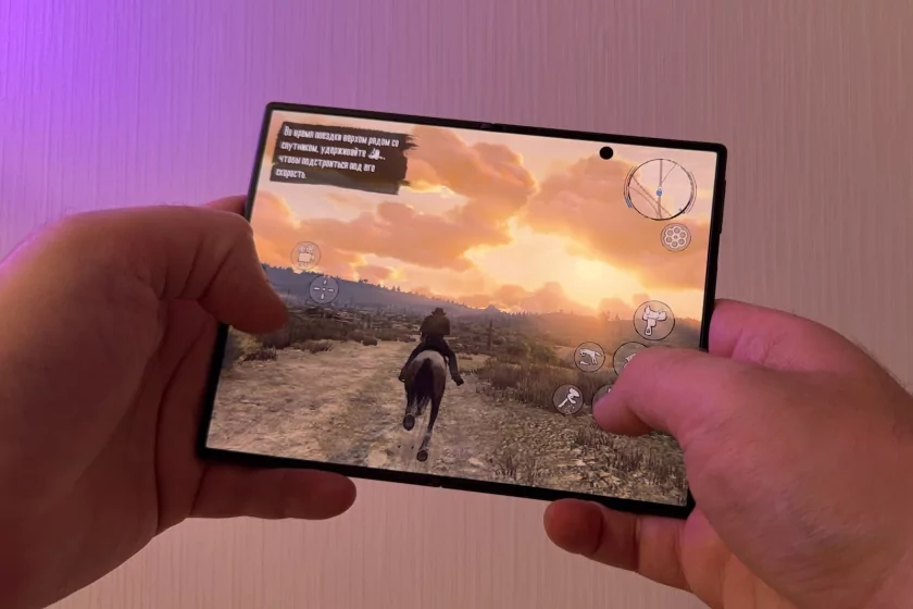 Складной смартфон в совершенно новом форм-факторе: обзор Samsung Galaxy Z Fold8 — Дисплеи. 12