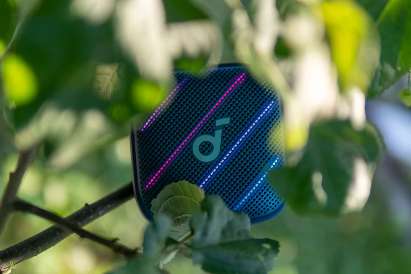 Портативная колонка с ремешком и функциями повербанка: обзор Soundcore Boom Go 3i — Отзыв. 1