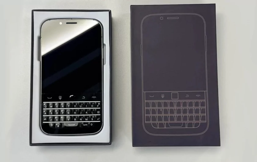 Стартовали предварительные заказы на Zinwa Q27 — телефон, похожий на BlackBerry