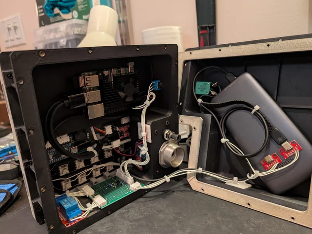 Проект RecreateDSKY позволяет собрать бортовой компьютер с космического корабля «Аполлон»: работает на Raspberry Pi