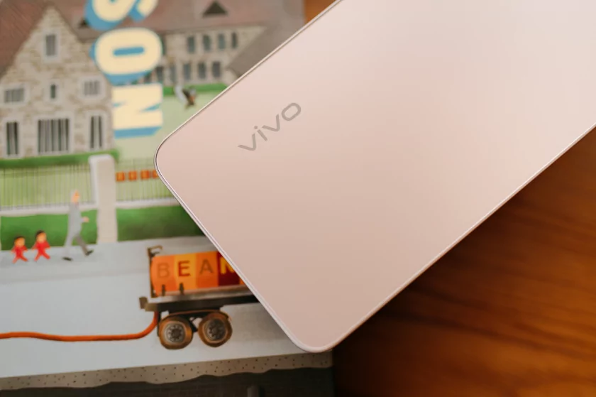 До двух дней автономности, 120 Гц и классная камера: обзор vivo V70 Lite 5G — Отзыв. 1