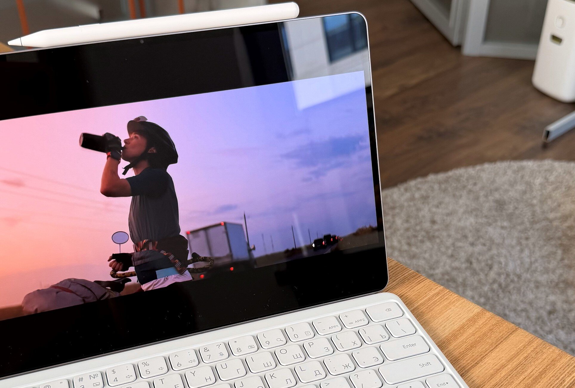 HONOR MagicPad 4 Screen Praised by Director Anton Maslov
