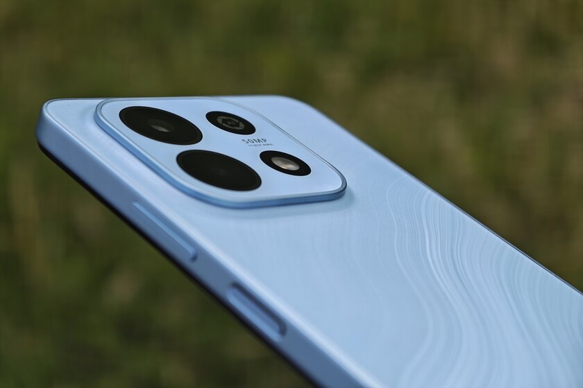 Никаких фейковых камер и глючных датчиков: обзор бюджетного HUAWEI nova Y74