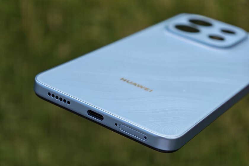 Никаких фейковых камер и глючных датчиков: обзор бюджетного HUAWEI nova Y74