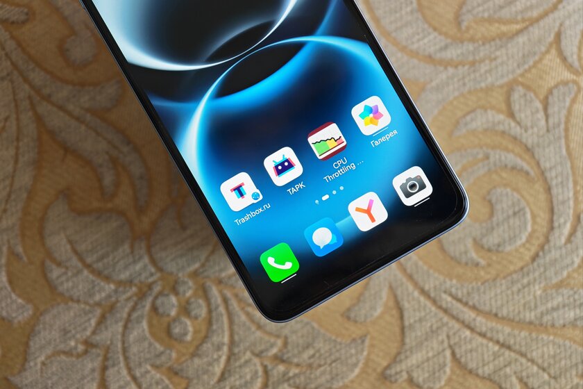 Никаких фейковых камер и глючных датчиков: обзор бюджетного HUAWEI nova Y74