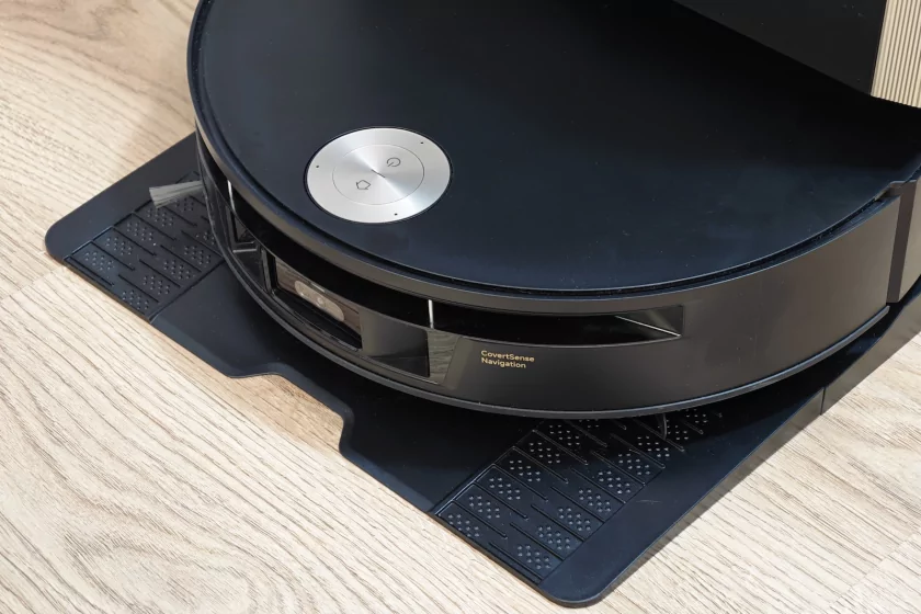 Моет полы без разводов и сам себя обслуживает: обзор Trouver S70 Ultra Roller — Процесс уборки. 8