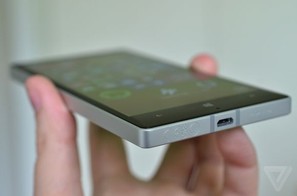 Обзор Nokia Lumia 930 и 630: первые Windows-телефоны от Microsoft
