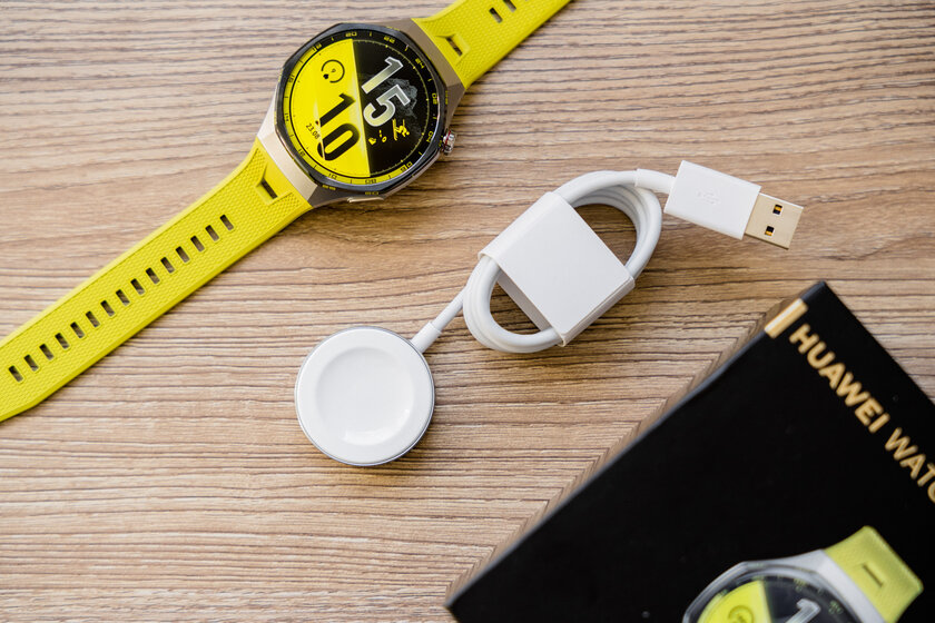 Титан, сапфир и 3 недели без розетки: обзор HUAWEI WATCH GT 7 Pro — Автономность и зарядка. 4