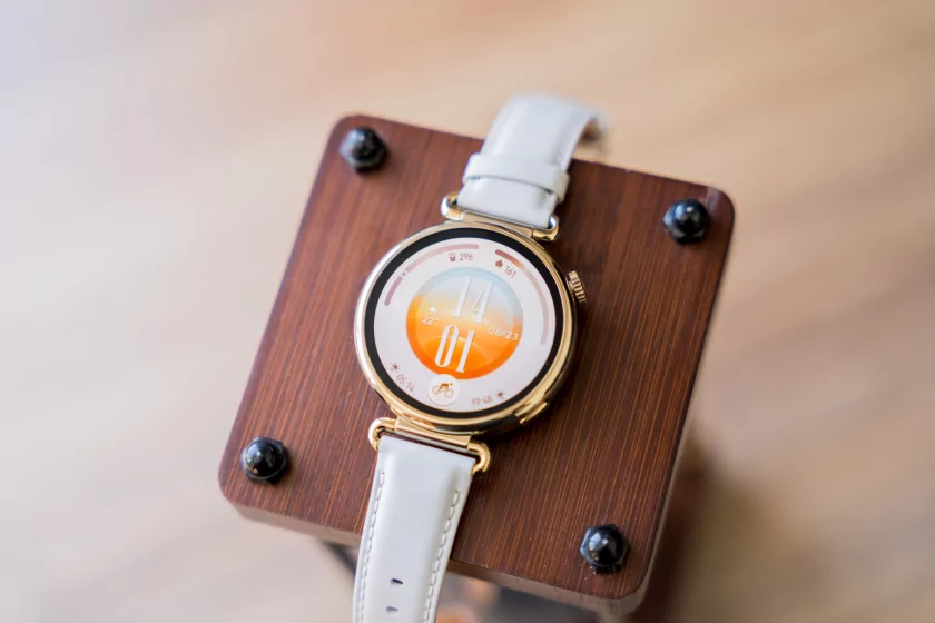 21 день без розетки и личный тренер-панда: обзор HUAWEI WATCH GT 7 — Дизайн корпуса. 1