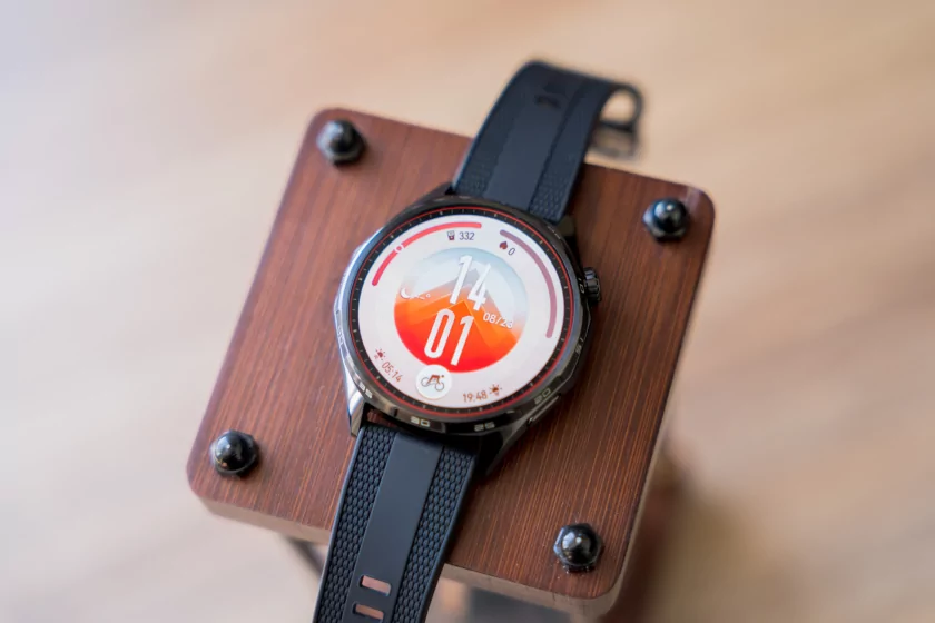21 день без розетки и личный тренер-панда: обзор HUAWEI WATCH GT 7 — Дизайн корпуса. 2
