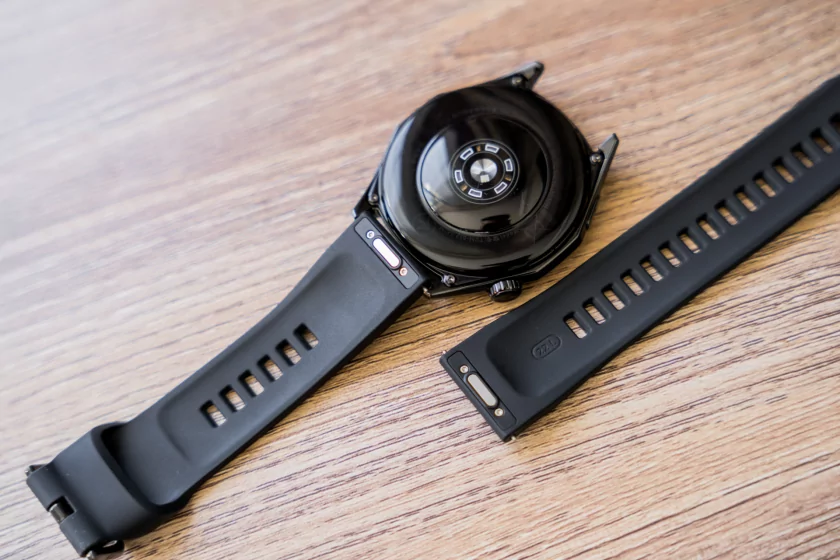 21 день без розетки и личный тренер-панда: обзор HUAWEI WATCH GT 7 — Дизайн корпуса. 6