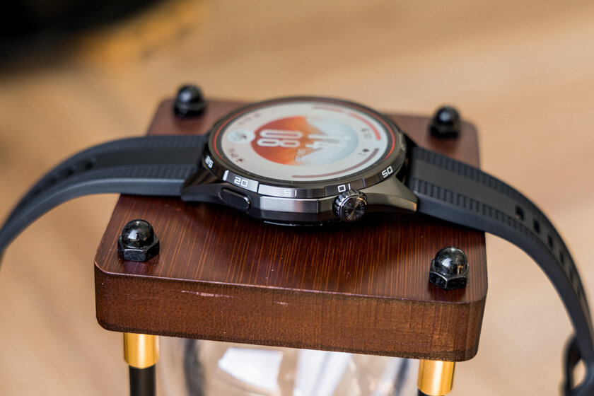 21 день без розетки и личный тренер-панда: обзор HUAWEI WATCH GT 7 — Дизайн корпуса. 8