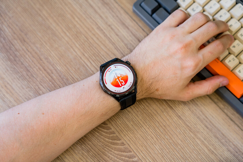 21 день без розетки и личный тренер-панда: обзор HUAWEI WATCH GT 7 — Автономность и зарядка. 1