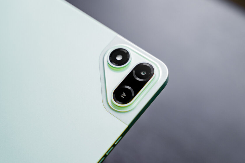 Недорогой планшет из металла с богатым набором ИИ-функций: обзор Tecno MEGAPAD 2 — Дизайн корпуса. 5