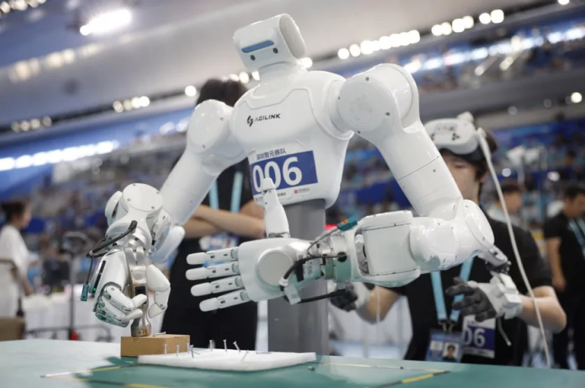 На Всемирных играх человекоподобных роботов компания AGIBOT завоевала 46 медалей: из них 18 золотых